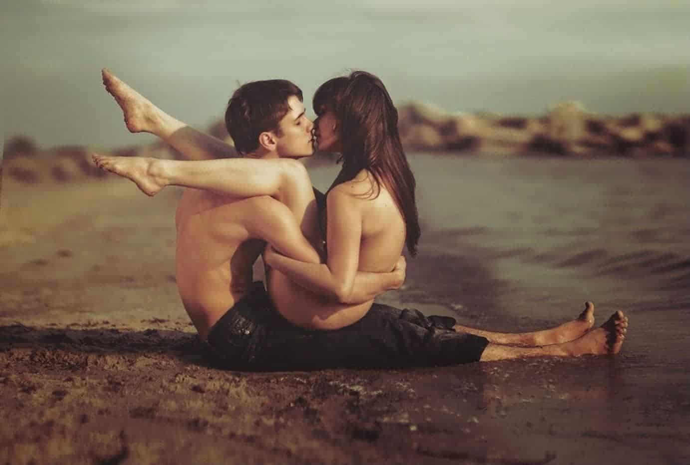 sex-position-casal-mar