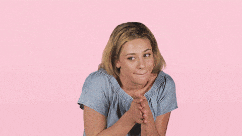 Lili Reinhart saindo de fininho