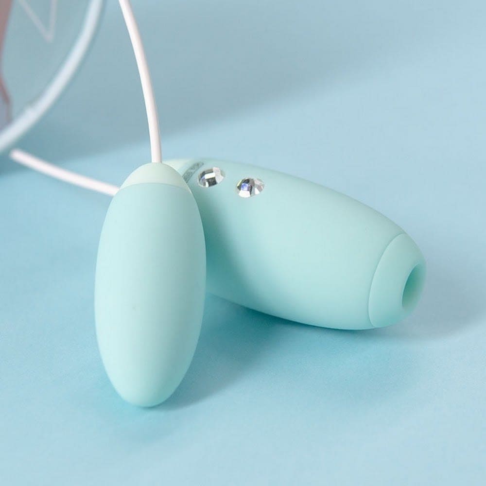 1560d47b10724eb61cd4e4c6e790893a Sugador de clitóris com vibrador bullet Miss VV